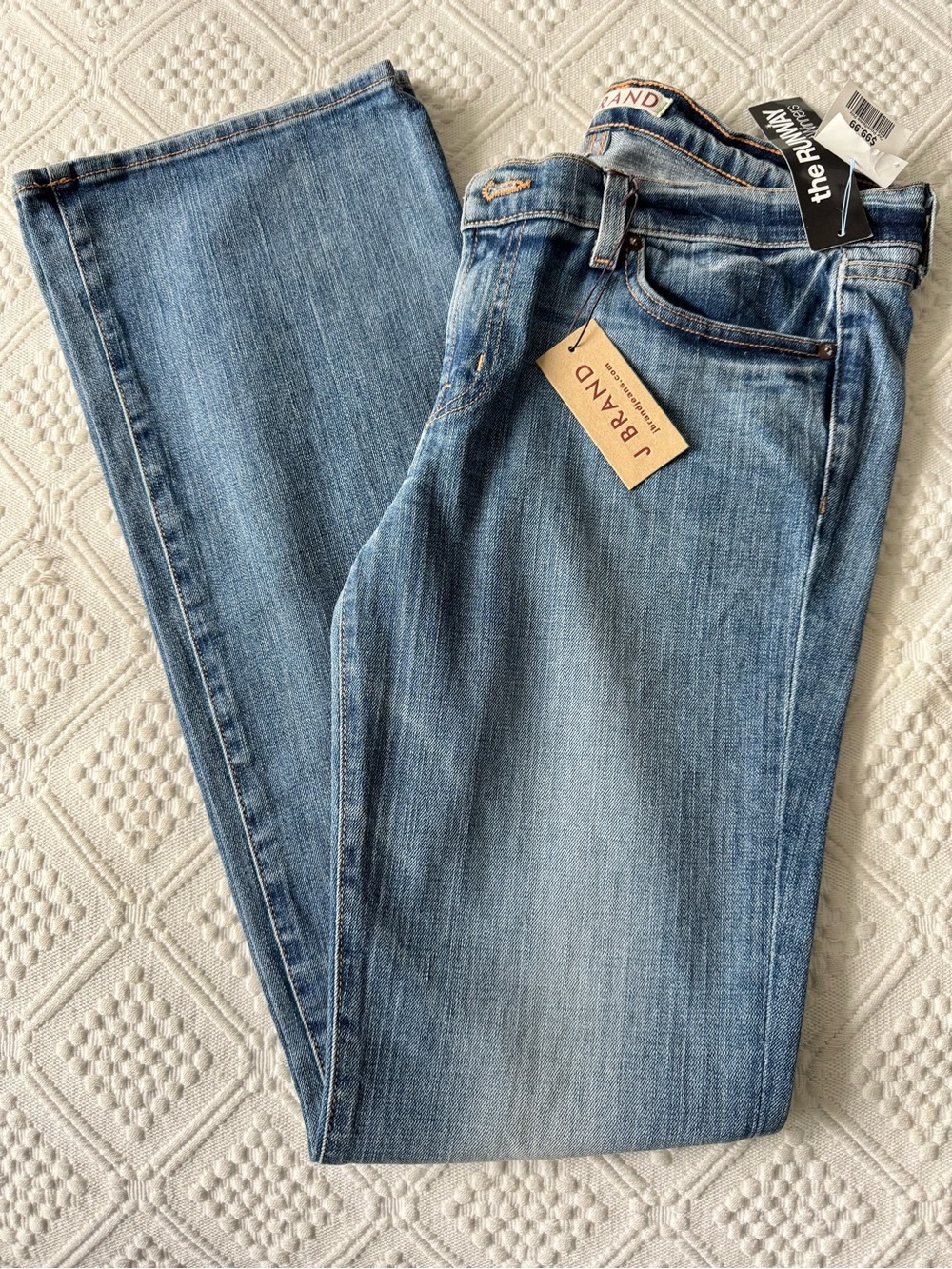 NWT J Brand Boot Leg 318 RPH Blue Jeans, size 31